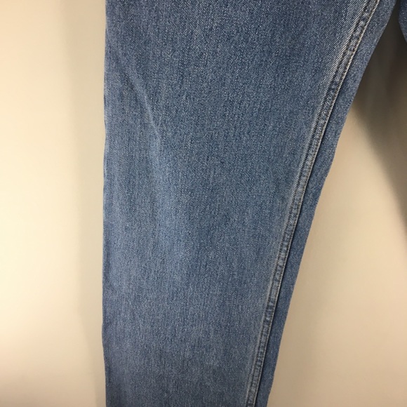 Levi’s 550 Light-Med wash 31”x 34” Zip - Picture 5 of 8